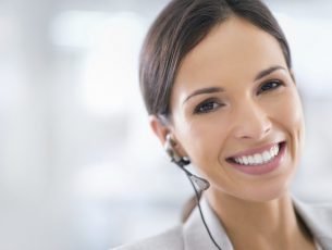 Shot of an attractive customer support agenthttp://195.154.178.81/DATA/istock_collage/0/shoots/783151.jpg